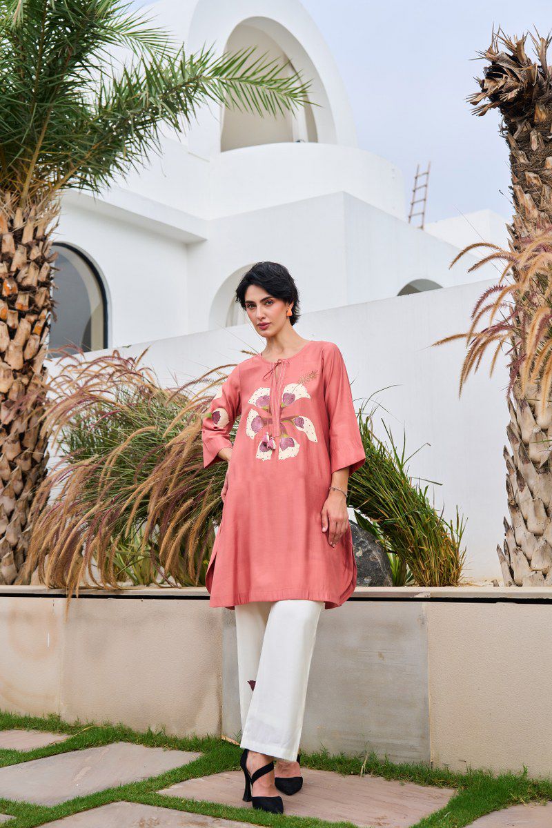 Gorgeous Mul Chanderi hand brush painted with detailing kurta pant