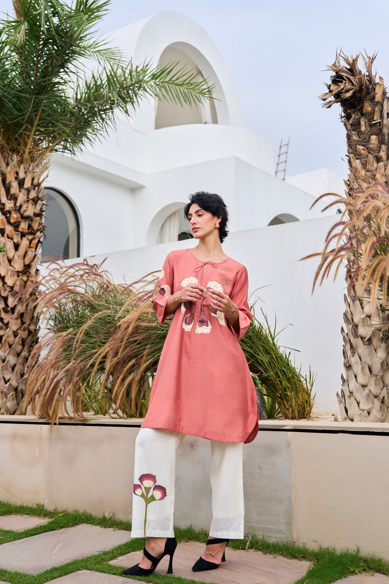 Gorgeous Mul Chanderi hand brush painted with detailing kurta pant