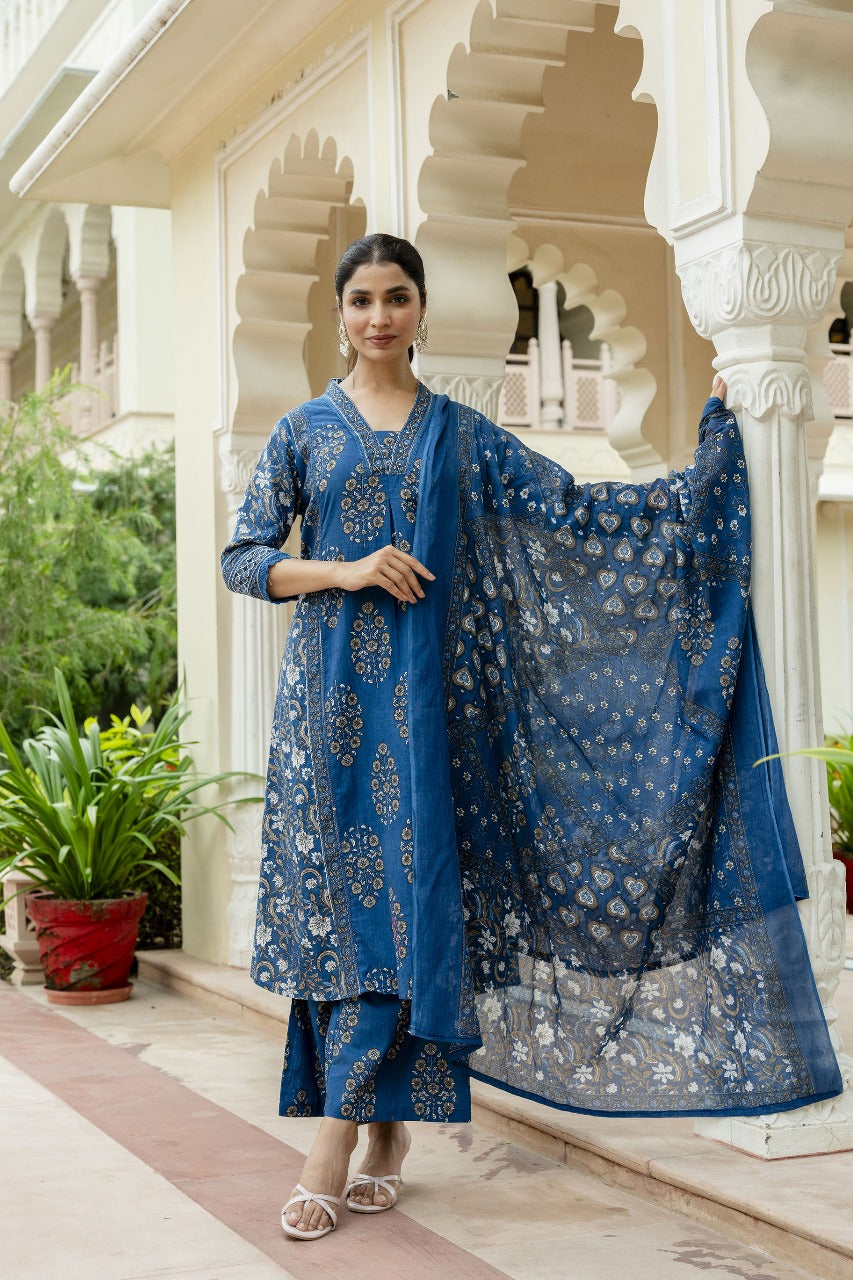 Pretty cotton palazzo suit in blue