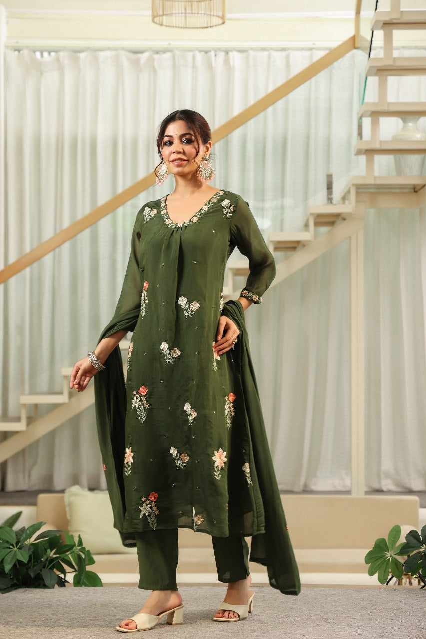 Pretty embroidered Chanderi suit set in green