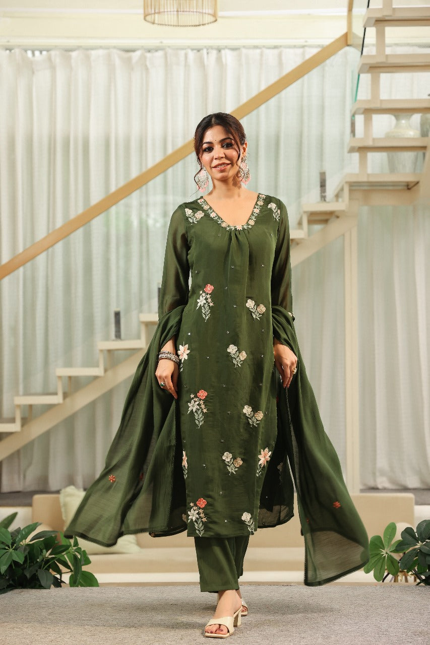 Pretty embroidered Chanderi suit set in green
