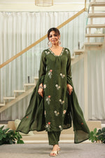 Pretty embroidered Chanderi suit set in green
