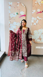 Pure cotton panel print with lace detailing in wine