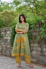 Pure Mul cotton brush painted kurta pant