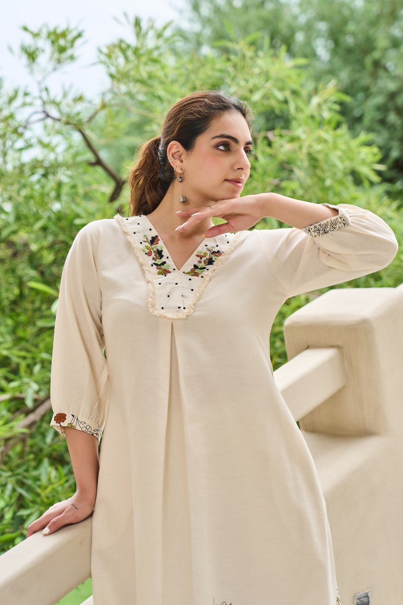 Pretty cotton V neck kurta pant in green n brown