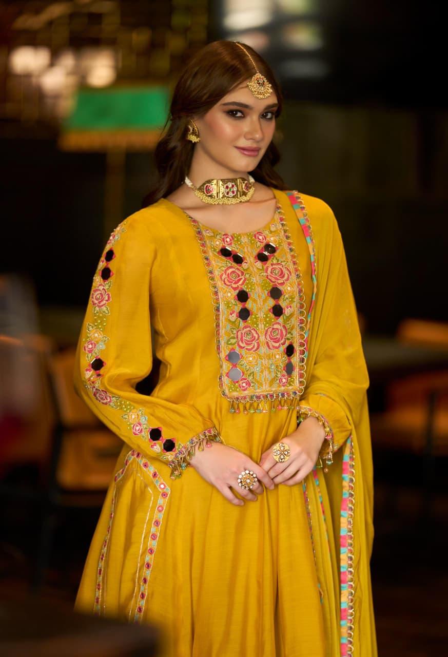 Thread and embroidery work Roman silk suit set