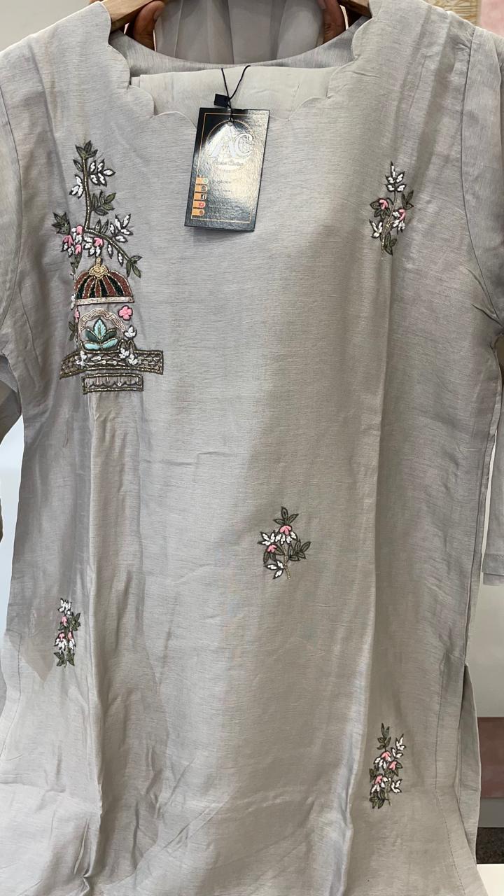 Dola silk heavy handwork suit set