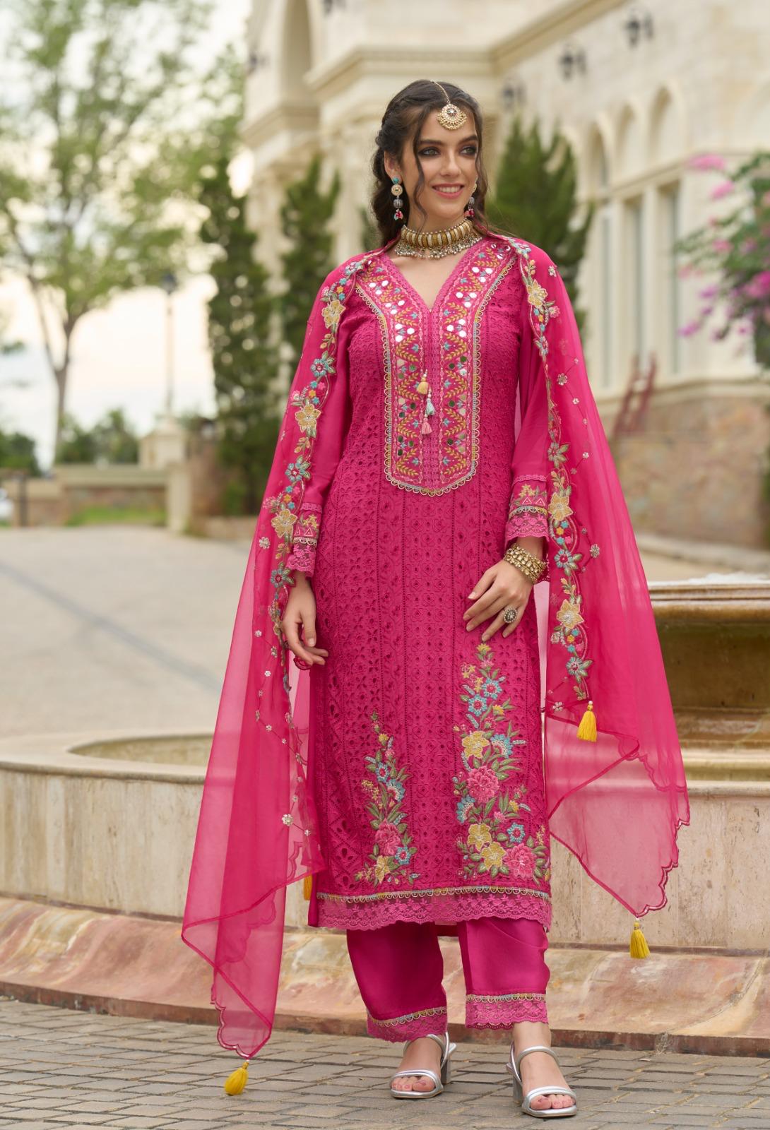 Pretty Shifli suit set