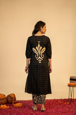 Pure cotton designer back printed pocket suit set in black
