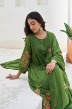 Pretty Mul Chanderi embroidery suit set in green