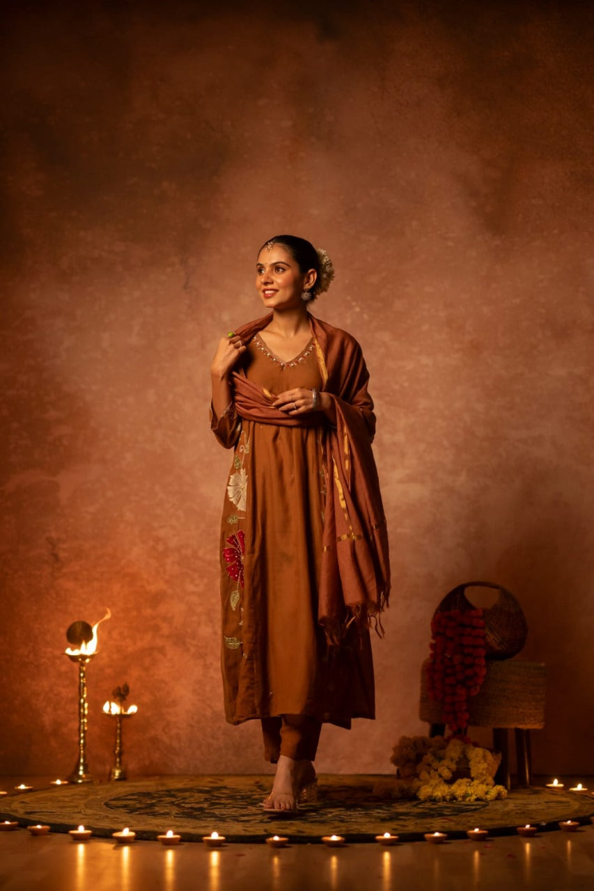 Pretty appliqué work Mul Chanderi suit set