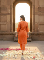 Pretty tissue orange kurta pant