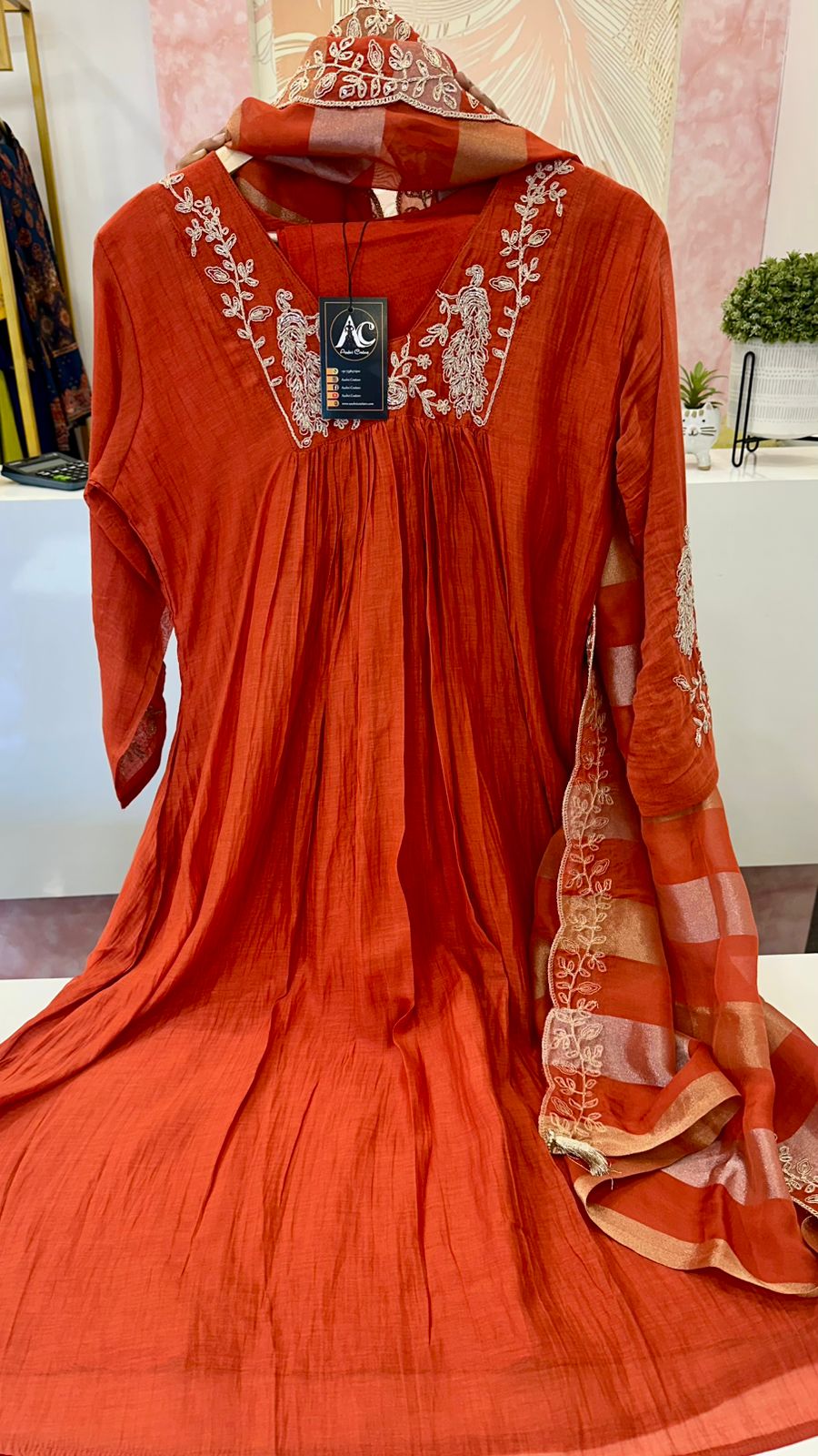 Pure chinon heavy hand work tissue suit set