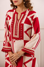 Heavy rayon lace detailing co ord in red