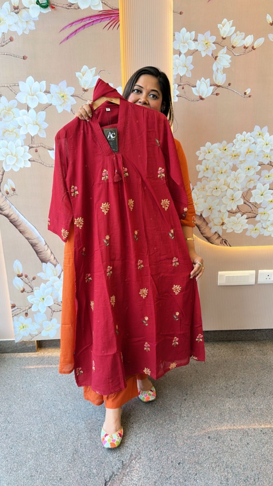 Pure Mul cotton embroidery suit set in red