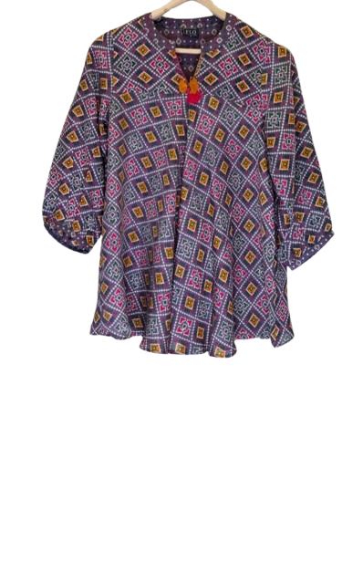 Pretty crepe Patola short top