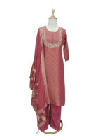 Shimmer tissue with designer pocket suit set in pink