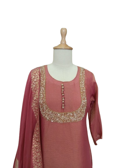 Shimmer tissue with designer pocket suit set in pink