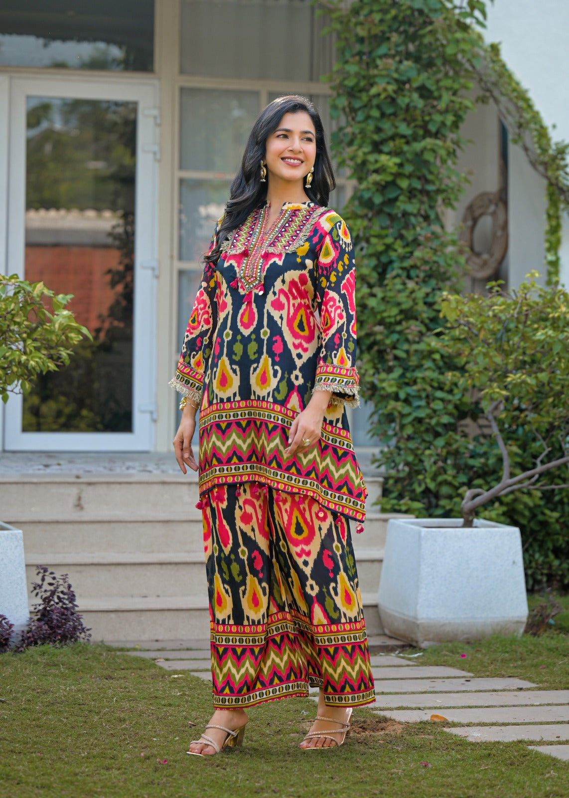 Pretty V neck fringes silk co ord set