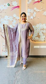 Shimmer tissue with designer pocket suit set