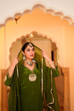 Wow crepe Zari detailing suit set in green