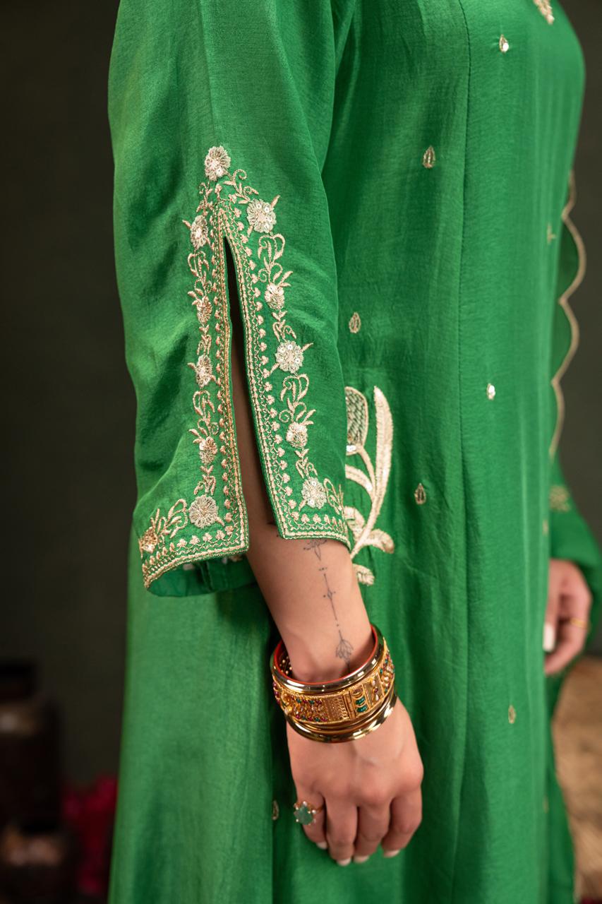 Santoori silk designer sleeves n pocket suit set in green