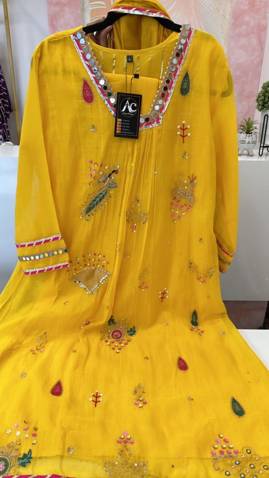 Double layer mulchanderi hand work suit set