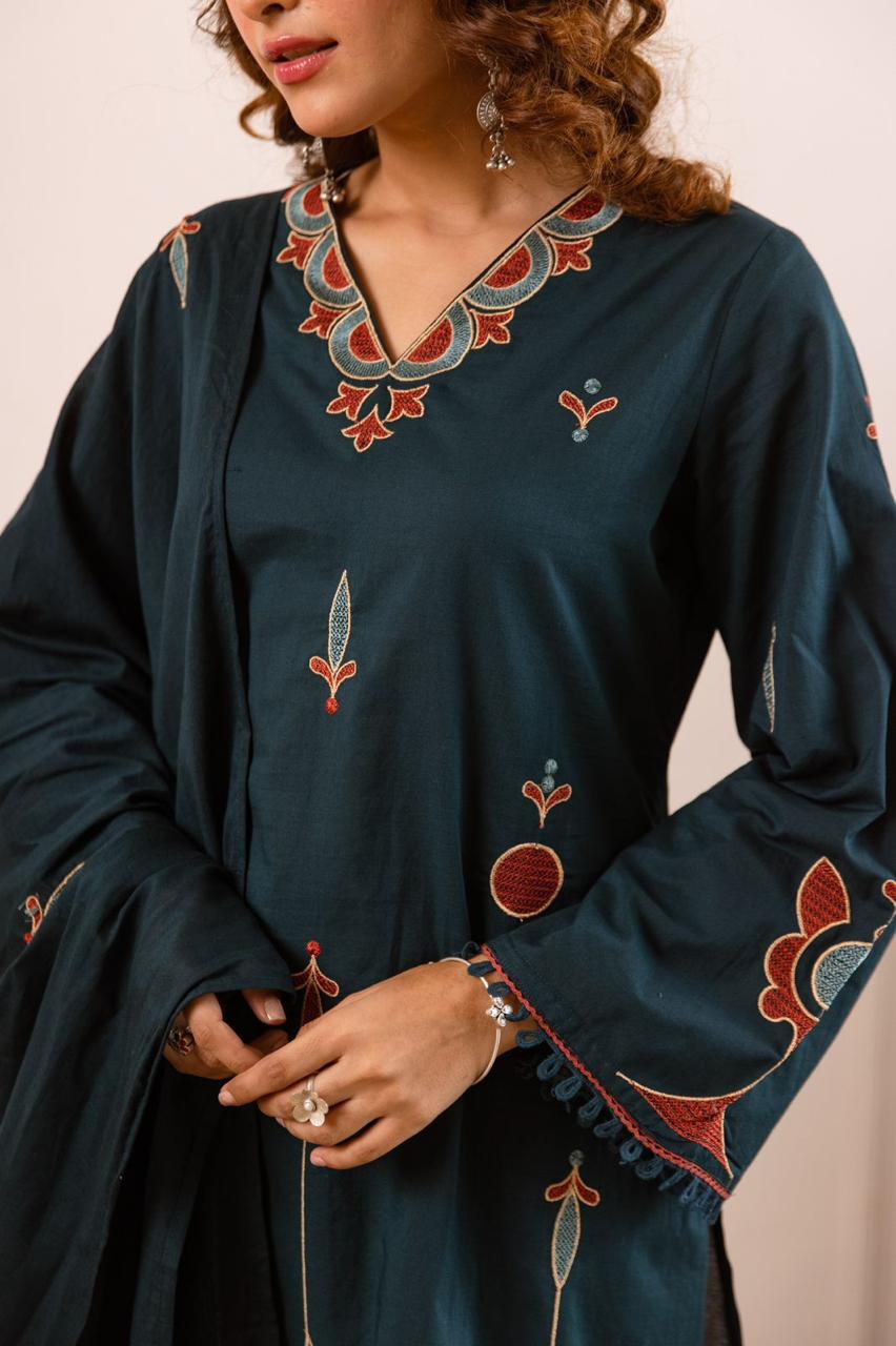 kashmiri Embroidery suit set in Green!!