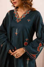 kashmiri Embroidery suit set in Green!!