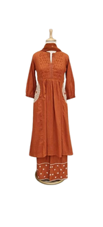 Pretty cotton designer back n pocket suit set