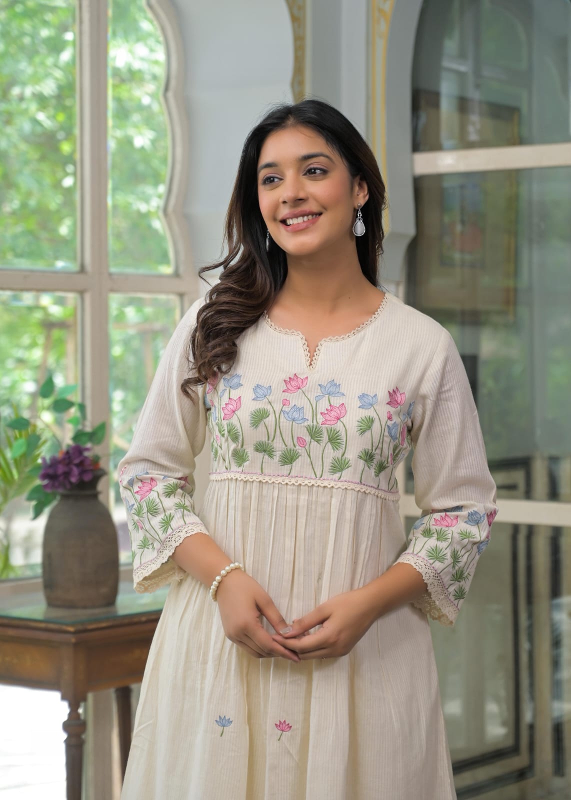 Premium silly cotton embroidered kurta pant with lining