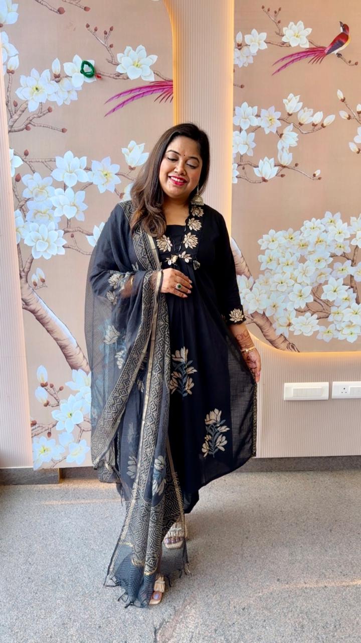 Pretty cotton appliqué work and brush painted suit set in black