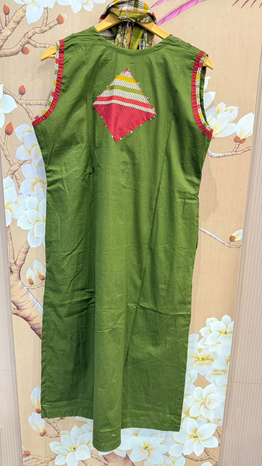 Premium dabu cotton with coin detailing and applique work in front n back full suit set in green