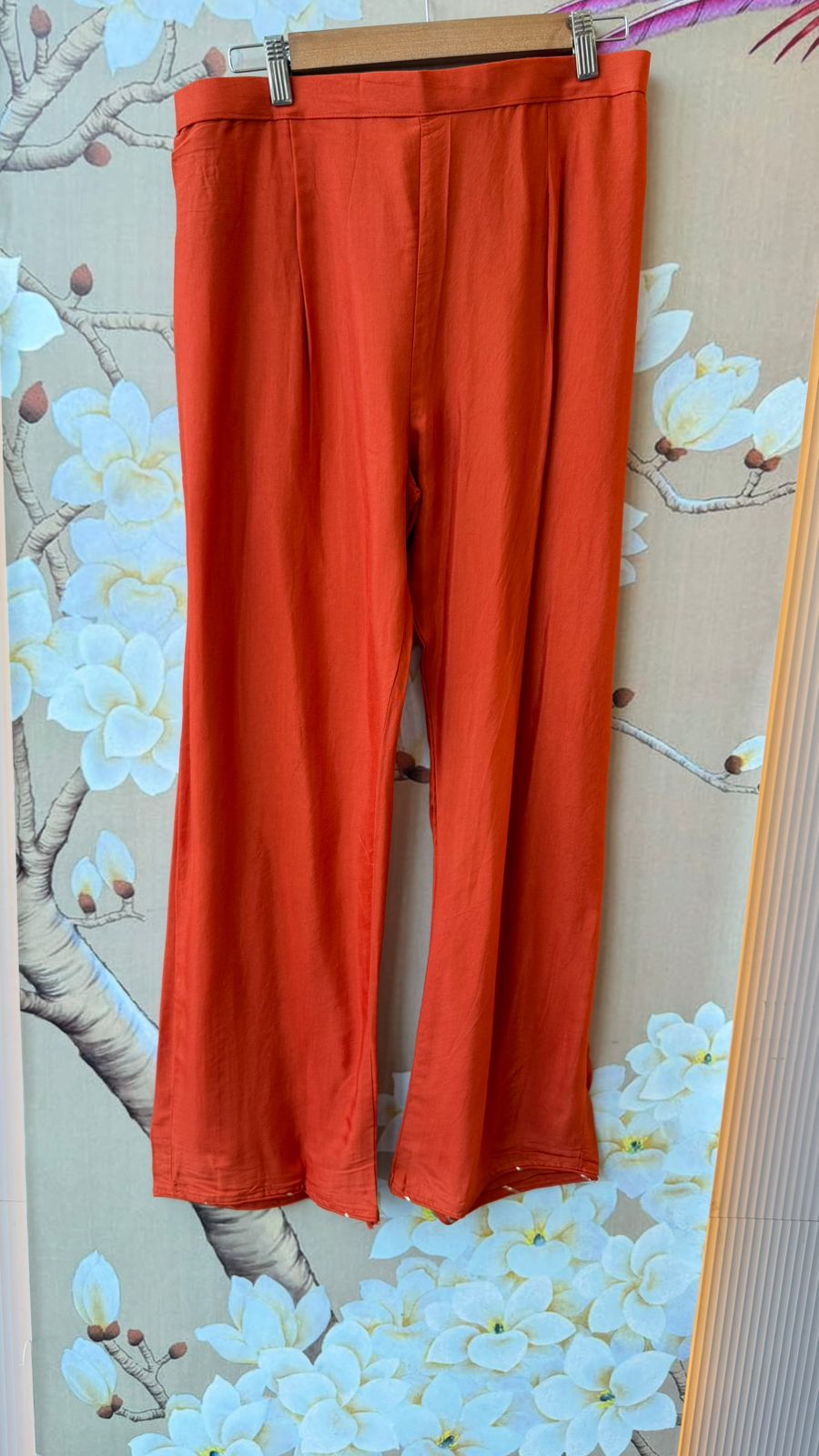 Premium zari detailing Mul chanderi suit set in orange