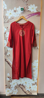 Super pretty cotton embroidered suit set in red