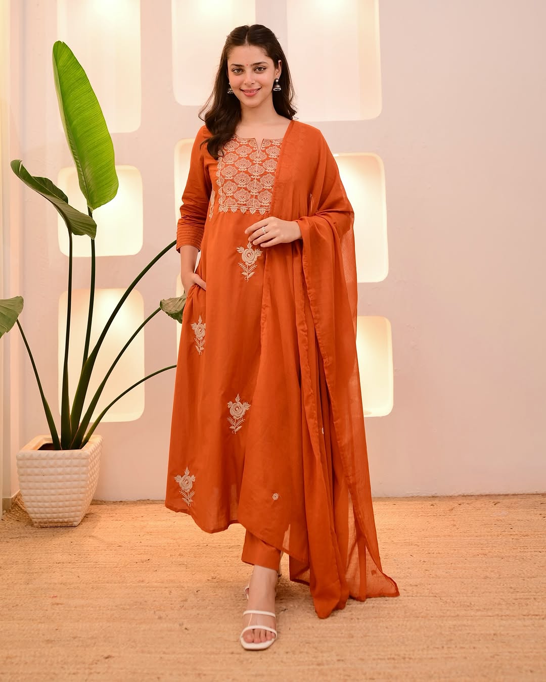 Orange embroidered cotton suit set with lining