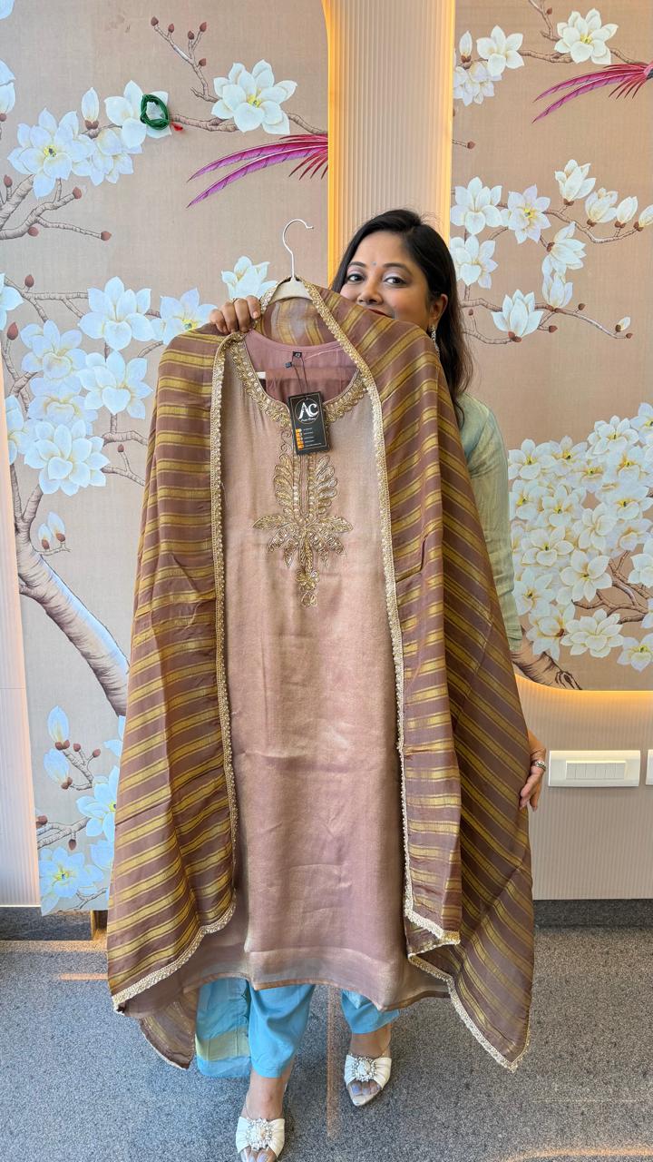 Restocked !! Super wow handwork tissue suit set Dispatch next week