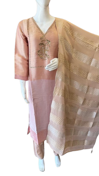 Premium tissue suit set with Banarasi in pink n gold (true to size )