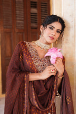 Pretty chinon Zari detailing plazzo set in brown
