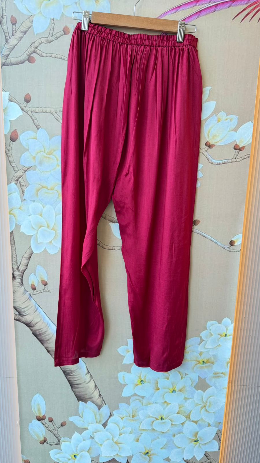 Pretty Russian silk suit paired with gaji silk lakri patta dupatta