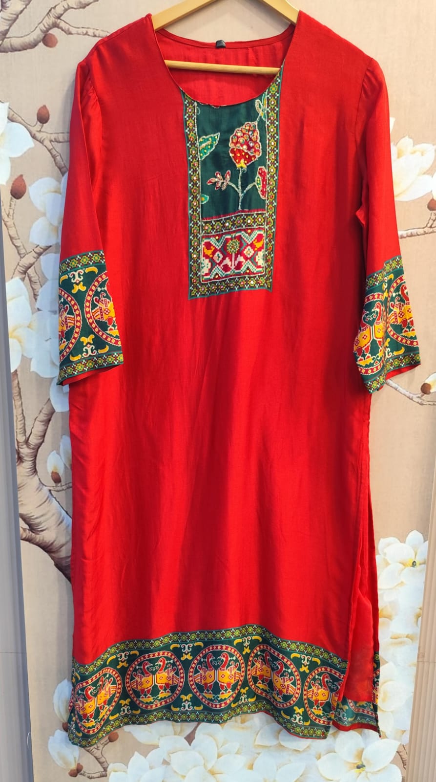 Premium Russian silk Patola red n green