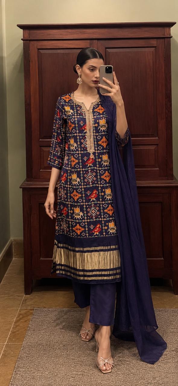 Pure gaji silk lakri patta in blue