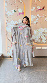 Premium Mul chanderi suit set with gotta detailing