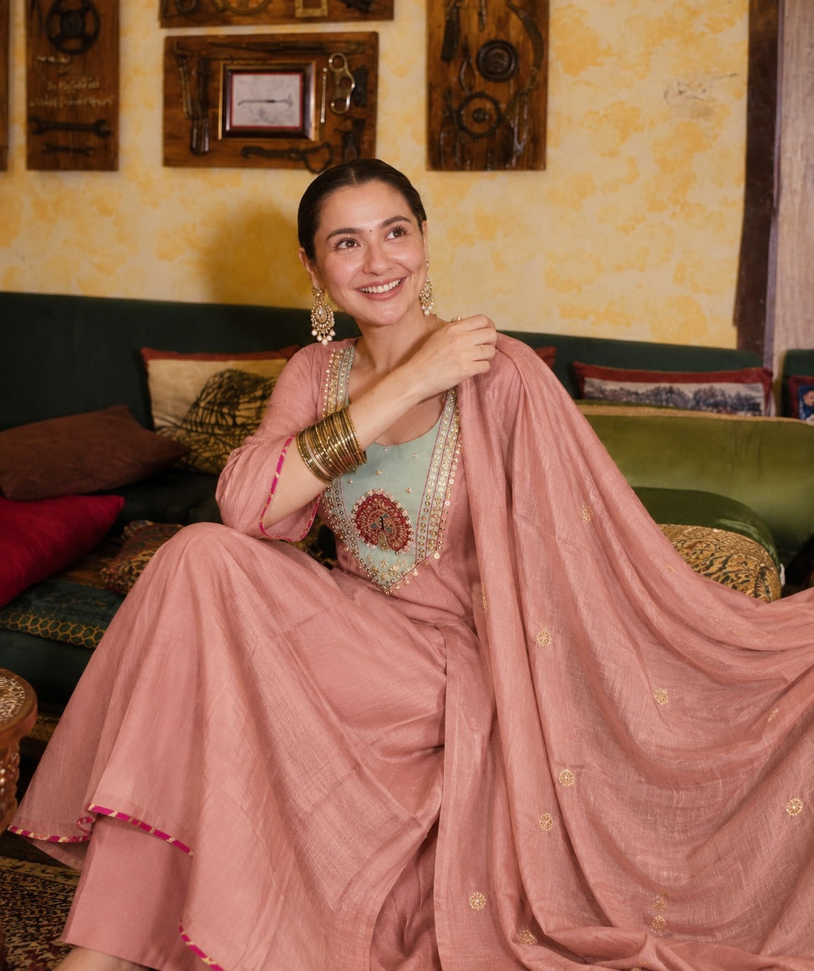 Premium Mul chanderi lining suit set with contrast yoke in pink