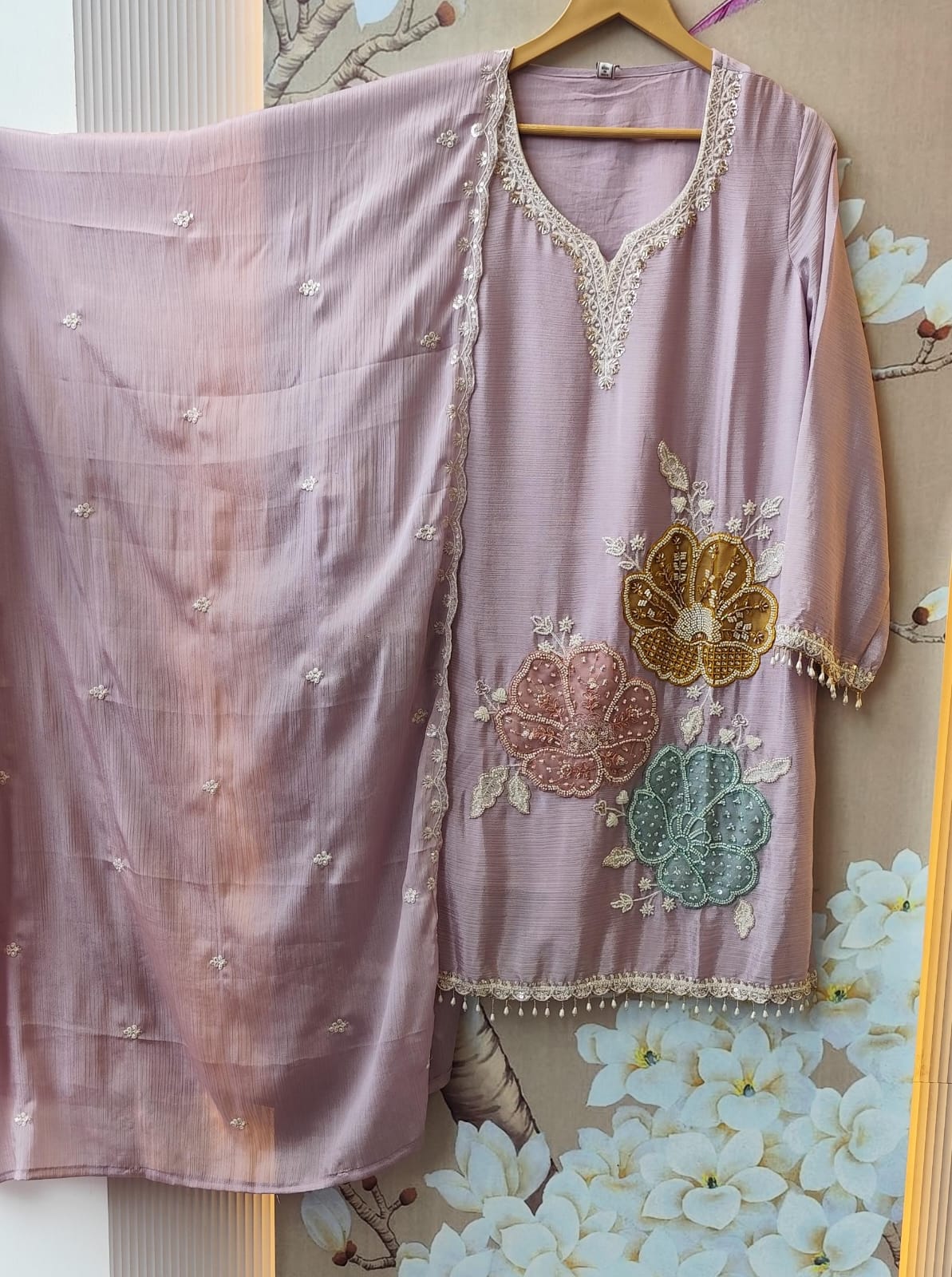 Premium chinon applique handwork suit set in lilac