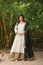 Premium tissue Anarkali with brocade border ( true to size )