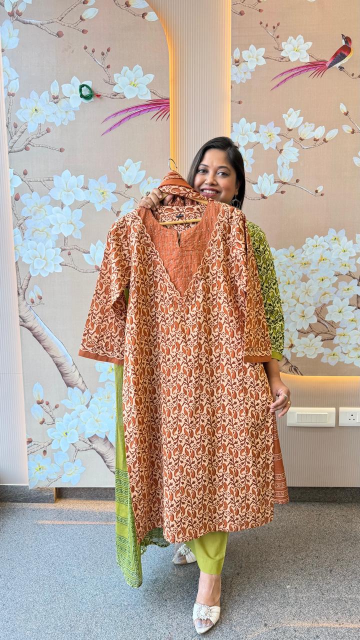 Designer Pure cotton V neck suit set in rust