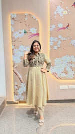 Pretty pretty cotton A line kurta with pocket paired with pant in black