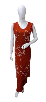 Smart sleeveless (extra sleeves available) embroidered kurta pant