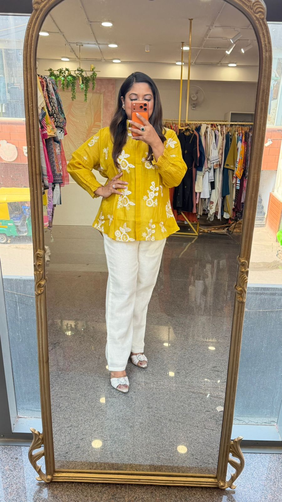 Fully embroidered back and front comes with inner pure Mul chanderi loose fitted shirt paired with pants